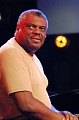 KLAVIRISTA MULGREW MILLER ODIŠIEL DO JAZZOVÉHO NEBA !!!