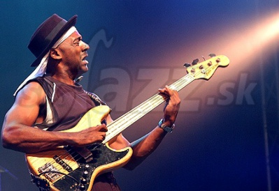 MARCUS MILLER
