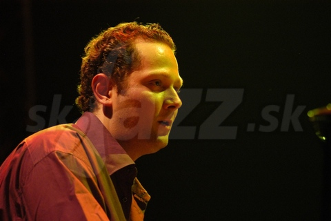 STANISLAV MÁCHA