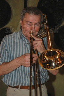 VLADO VIZÁR