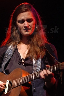 MADELEINE PEYROUX