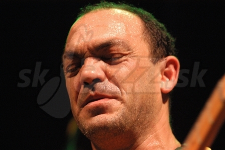 ALEGRE CORREA