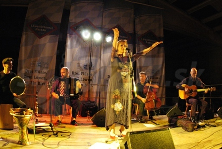LUCILLA GALEAZZI E GRUPPO
