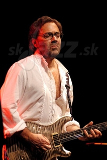 AL di MEOLA