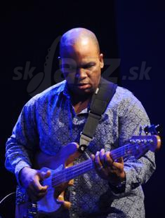  AMIN