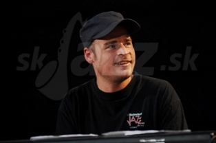  MARTIN