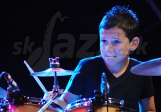  DAVID HODEK 