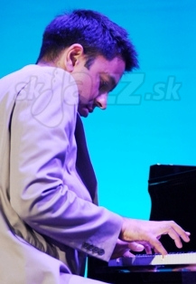 VIJAY IYER