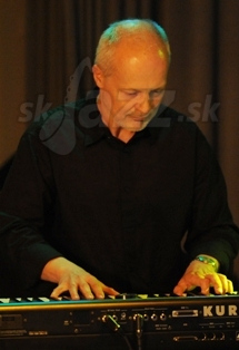 ZBIGNIEW JAKUBEK