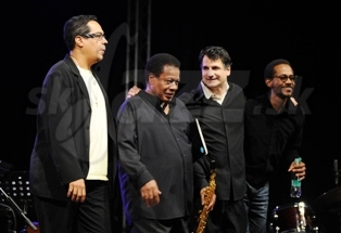 WAYNE SHORTER QUARTET V BA
