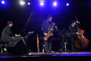  DANILO + WAYNE + JOHN