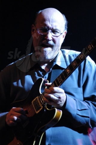 JOHN SCOFIELD 