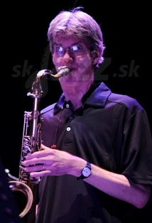  BOB 