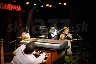  KENNY GARRETT QUARTET