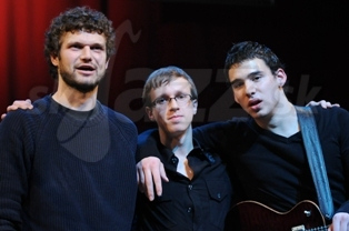 THE ILLUSIONS TRIO