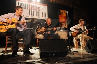  LE NOUVEAU TRIO GITAN 
