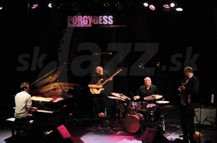 SIMCOCK-WALKER-SWALLOW-NUSSBAUM