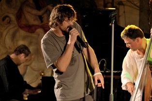 stando+dan+robert
