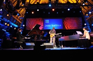 MICHAEL + HANNO + TAMAR