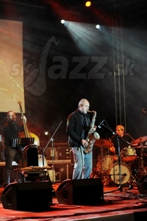 NICOLAS SIMION BAND