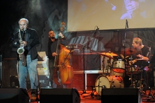 NICOLAS SIMION BAND