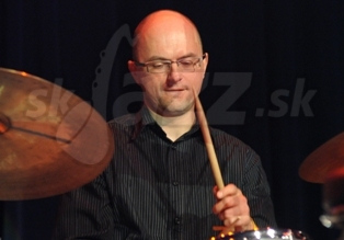  LUKASZ