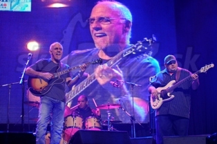  LARRY CARLTON TRIO