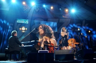 ROBERTA GAMBARINI QUARTET