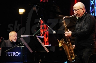  LÁSZLÓ + PENTTI