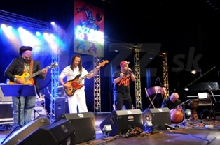  SQUEEZEBAND