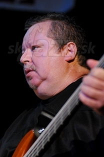 BÉLA