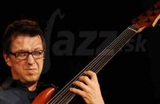  ALAIN CARON