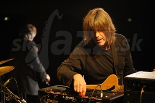  DIDIER + MIKE
