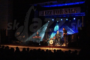  ZSOLT KALTENECKER TRIO