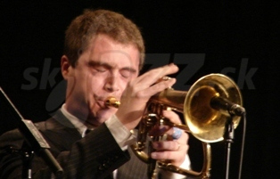  RYAN CARNIAUX 