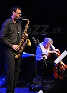  ROBERT + MIROSLAV