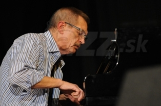  EMIL VIKLICKÝ