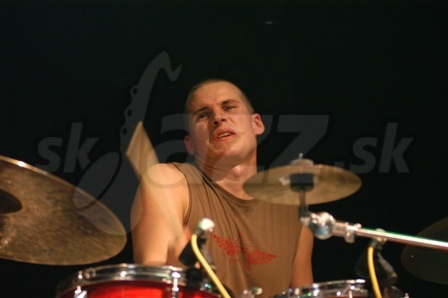 MARTIN VALIHORA
