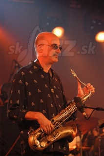MICHAEL BRECKER