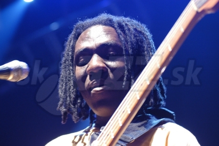 RICHARD BONA