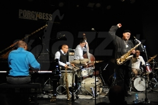 JOE LOVANO & US FIVE