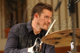 MARTIN VALIHORA