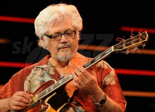  LARRY CORYELL 