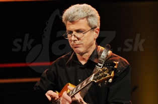  HELMUT KAGERER