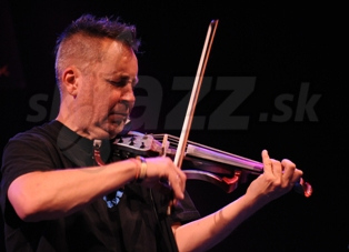  NIGEL KENNEDY