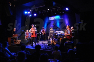  NIGEL KENNEDY QUINTET