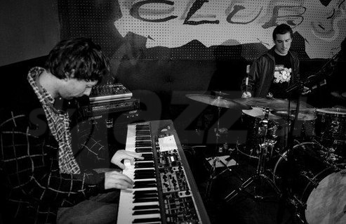 NU´ CLEAR TRIO