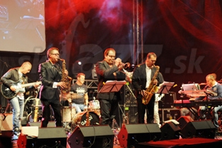  OSKAR RÓZSA PARTNERSHIP UNLIMITED  