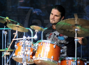  ADAM  