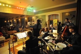  FATS JAZZ BAND  